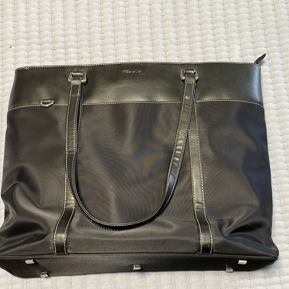 Targus Black Laptop Bag with Wallet zip bag